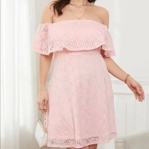 Light pink lace dress, brand new only tried on. Size 16w